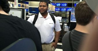 An alleged Microsoft employee at a Wii U Best Buy event