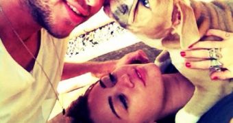 Miley Cyrus, Liam Hemsworth and their newly adopted pup