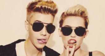 Miley Cyrus sticks up for Justin Bieber in TV interview