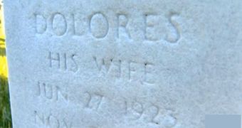 Wife discovers mistake at military cemetery