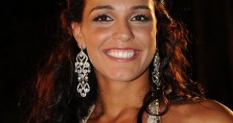 Miss Gibraltar Kaiane Aldorino is crowned Miss World 2009