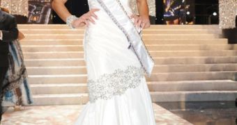 Miss Michigan Rima Fakih was crowned Miss USA 2010