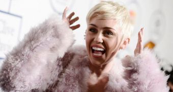 Miley Cyrus forced to postpone concerts as her state of health takes a turn for the worse