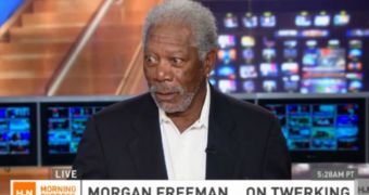 Morgan Freeman reads new twerking definition from the Oxford Dictionary