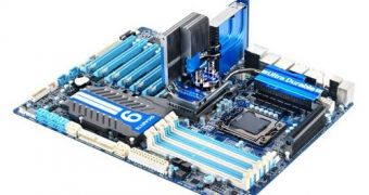 Gigabyte's most powerful X58 motherboard starts shipping