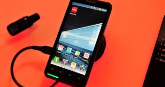 Motorola Debuts MOTOLUXE Android Phone in Norway