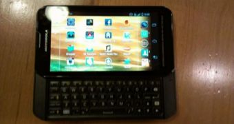 Motorola QWERTY Slider for Sprint Spotted in the Wild