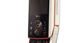 Motorola Z8m with white margins