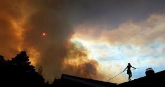 Wildfire spreads on Mt Diablo