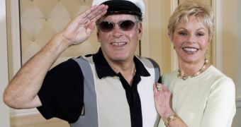 Captain & Tennille are geting a divorce after 39 years of marriage