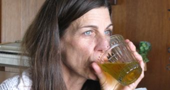 Carrie has cancer and believes drinking her own urine helps her battle it