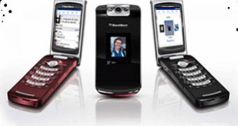 RIM's new BlackBerry Pearl Flip 8220