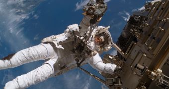 NASA Investigates Water Leak in the Suit of ISS Astronaut