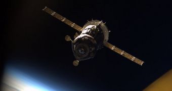 JAXA astronaut Soichi Noguchi, aboard the ISS, captured this picture of the departing Soyuz TMA-16 spacecraft, at the end of Expedition 22