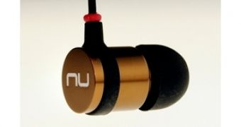 NE-700M earphones from NuForce
