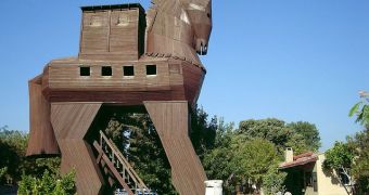 A trojan horse interrupted the NOTW inquiry regarding the hacking phone