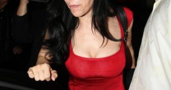 Nadya Suleman comes clean about swimsuit photospread in Star: she got $100,000 for it