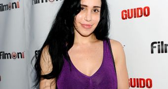 Nadya Suleman puts Mexican NueveMom on blast, calls her a disgusting “fraud”