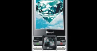 National Geographic's Duet D888 dual-SIM card phone