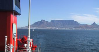 The Agulhas Current may compensate for the decreased salinity of the North Atlantic