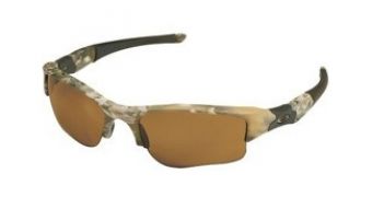 Color-changing eyewear developed for Navy Seals