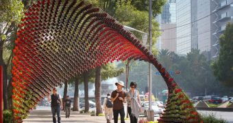 Nescafe builds "Portal of Awareness" in Mexico City