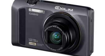New Casio EXILIM EX-ZR100 compact digital camera