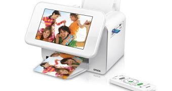 New Epson PictureMate Show Displays Digital Photos, Also Prints Them Out