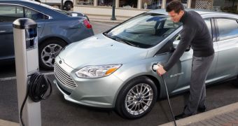 Ford Focus Electric will offer customers an innovative home charging station