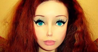 Meet Lolita Richi, the new Human Barbie, just 16 years old and free of Photoshop, plastic surgery and crazy diets (so she claims)