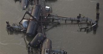 New Jersey train derailment leads to massive chemical leak
