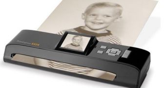 New Mustek Pocket Scanner Lets You Preview Scanned Photos
