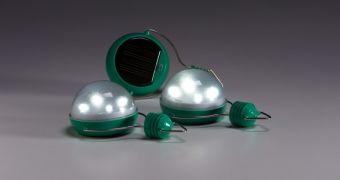 New Nokero N200 Solar-Charged Light Bulb Is Also Rainproof