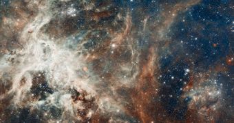 New Panorama Marks Hubble's Upcoming Anniversary
