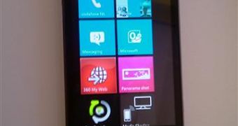 New Photo of LG E900 Windows Phone 7 Emerges