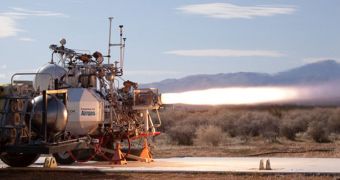 XCOR test fires its Lynx 5K18 engine with lightweight aluminum nozzle