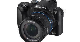 New Samsung NX11 Pocket DSLR Comes with i-Function Lens Support