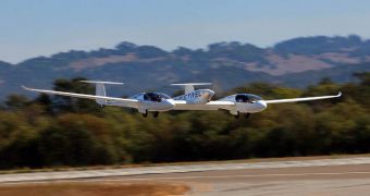 New Speed Record for Electric Airplane [Video]