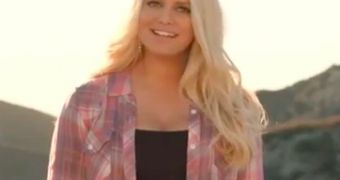 New Weight Watchers Ad with Jessica Simpson Is Out