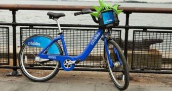 Bike sharing program launches in New York