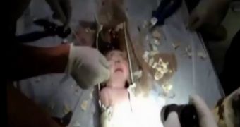 Newborn Rescued from Sewage Pipe in China – Video