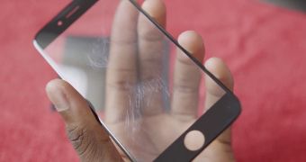 Next-Gen iPhone 6 Display Tested Against Sandpaper and Crossbow Arrow