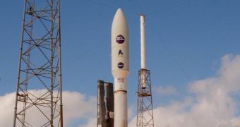 The NASA/ESA Solar Orbiter will launch into space aboard an ULS Atlas V 411 delivery system, in June 2017