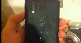 Allegedly leaked Nexus 5 photo