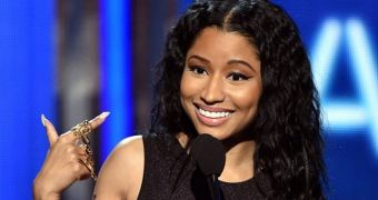 Nicki Minaj boasts breaking the YouTube record with her latest video "Anaconda"