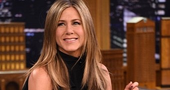 No Fillers, Injectables for Jennifer Aniston: It’s a Slippery, Slippery Slope
