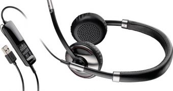 No Phone Calls Missed with Plantronics Crossover USB Headset