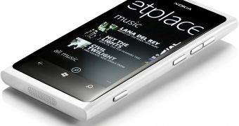 Nokia Makes the White Lumia 800 Official