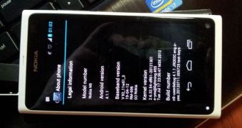 Nokia N9 running Android 4.1.1 Jelly Bean