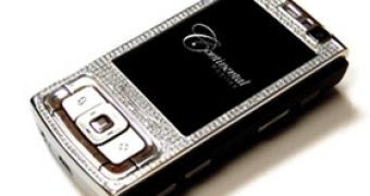 Nokia N95 dressed in diamonds